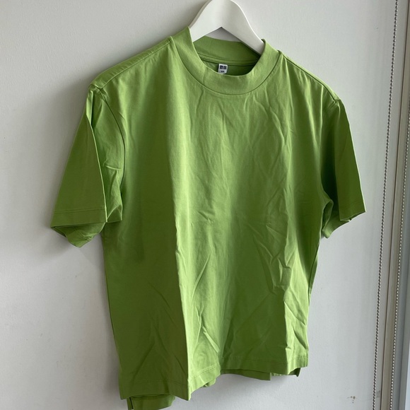 UNIQLO BRAT green tee - Picture 6 of 6